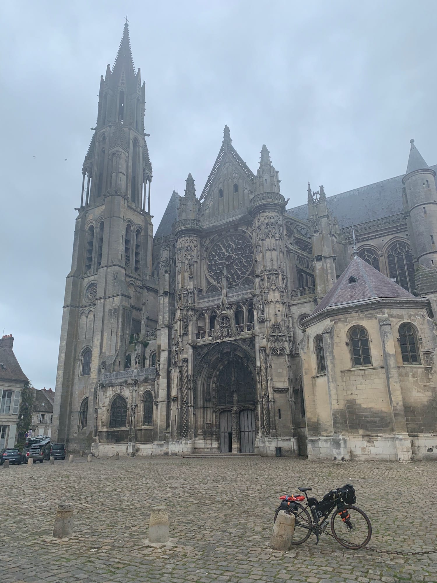 Fiets in Senlis